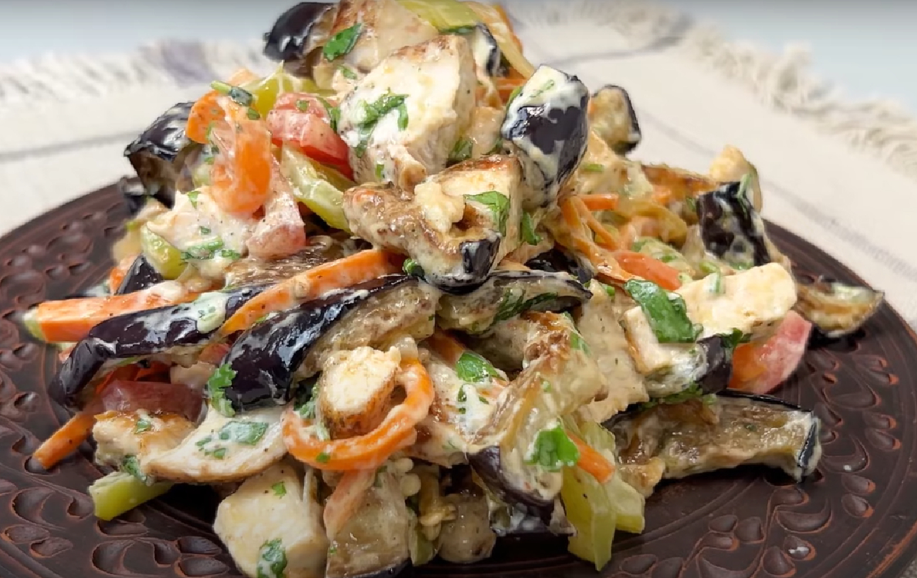 Не только рулеты: три рецепта блюд с баклажанами для легкого ужина